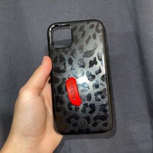 Iphone 11 loopy case